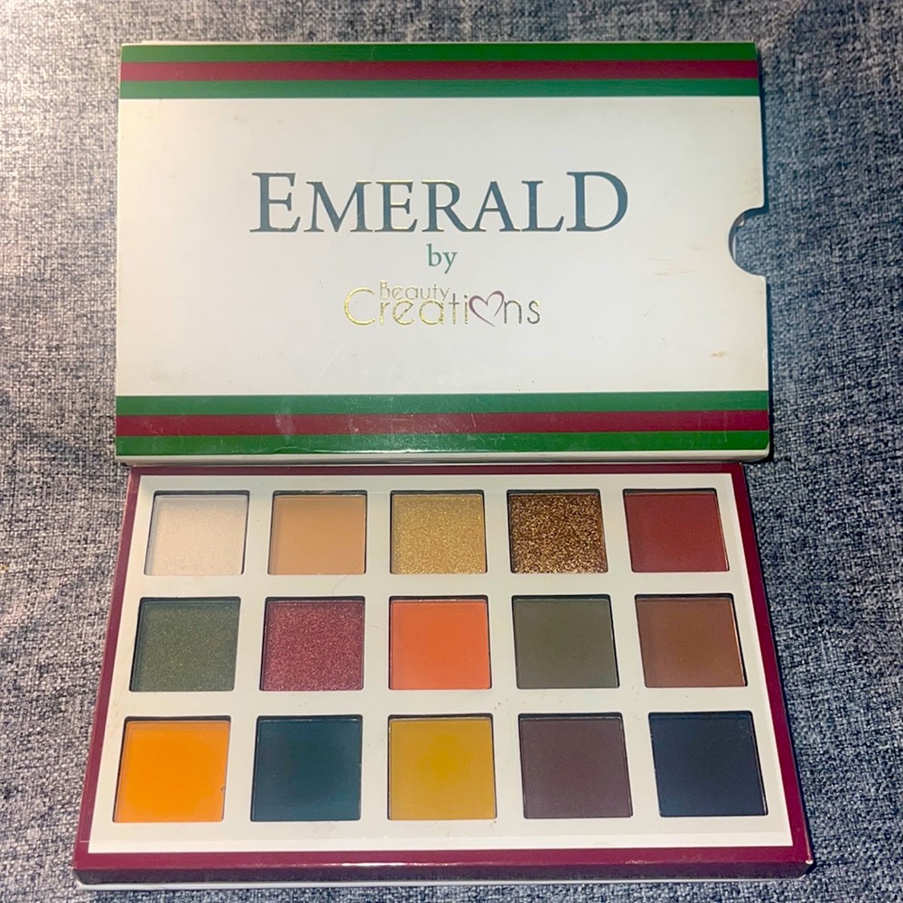 Beauty creations Eyeshadow pallet